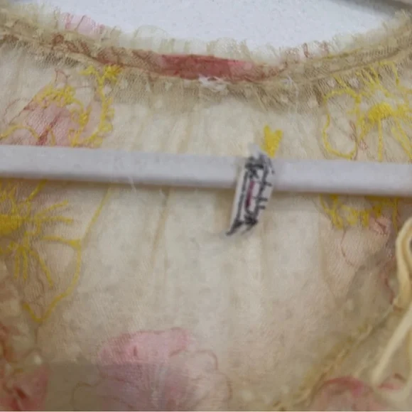 Free People Intimately Postcard From Paris Long Sleeve Top M Yellow Floral Lace - Picture 7 of 13